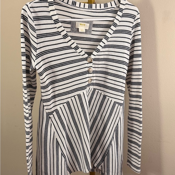 Anthropologie Maeve Tunic Henley Black and White - Picture 4 of 5